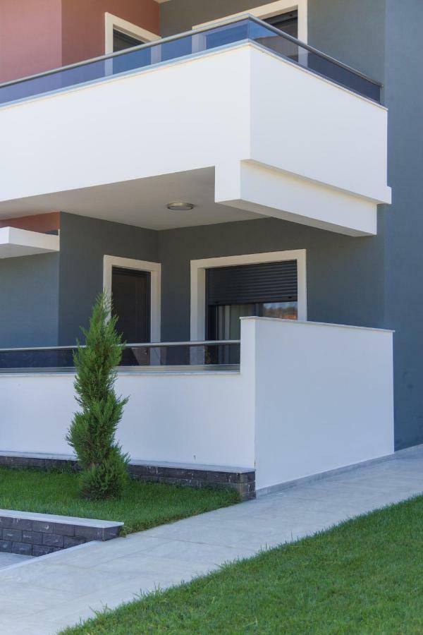 L&S House Apartment Nikiti  Exterior photo
