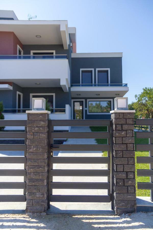 L&S House Apartment Nikiti  Exterior photo